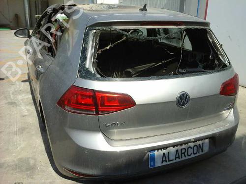 Brugte VW GOLF VII (5G1, BQ1, BE1, BE2) 1.6 TDI (105 hp) 4277799