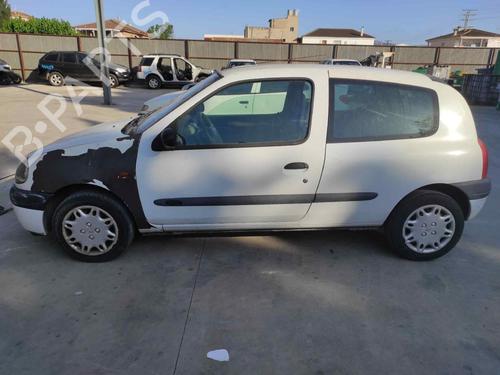 Brugte RENAULT CLIO II (BB_, CB_) 1.4 (B/CB0C, B/CB0S) (75 hp) 4280251