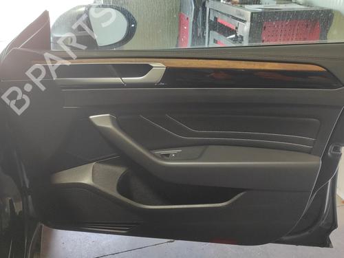 front-right-panel-vw-arteon-3h7-3h8-2017-36477023 main image