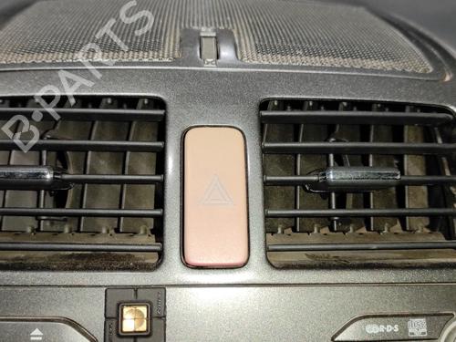 air-vent-toyota-auris-_e15_-20-d-4d-ade150_-ade150r-2006-2007-2008-2009-2010-2011-2012-21168878 main image