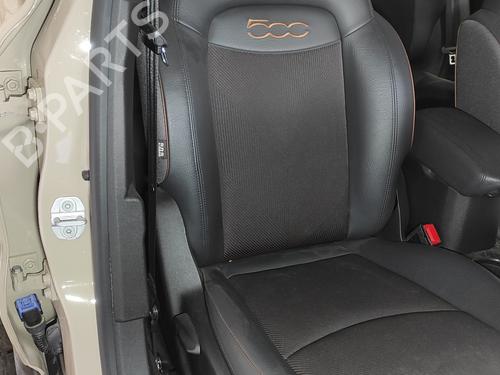 right-front-seat-fiat-500x-334_-10-334axn1b-2014-19411102 main image