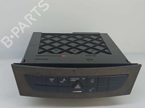 Bouton de warning MERCEDES-BENZ E-CLASS (W211) E 270 CDI (211.016) | BP9627246I22