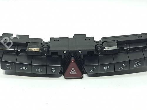 Used Warning switch MERCEDES-BENZ S-CLASS (W220, V220) S 500, S 500 L (220.075, 220.175, 220.875) (306 hp) 12198757