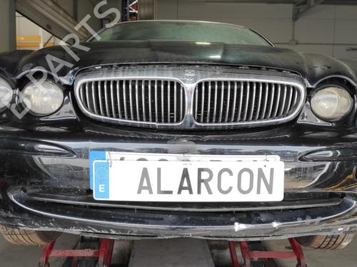Używane Zderzak przedni JAGUAR X-TYPE I (X400) 2.0 D (130 hp) 15690765