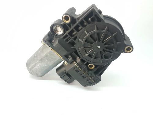 Rudehejsemotor bagstkærm højre AUDI A6 C5 (4B2, 4B4) 2.8 (193 hp) 4718947