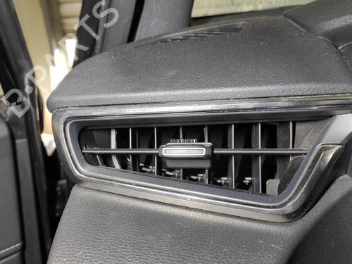 air-vent-toyota-corolla-estate-_e21_-18-hybrid-zwe211-2019-22684870 main image