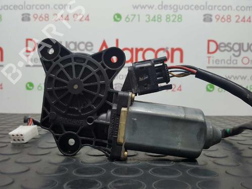 Portierruitmotor rechtsvoor MERCEDES-BENZ S-CLASS (W220, V220) S 320 CDI (220.026, 220.126) (197 hp) 2740984