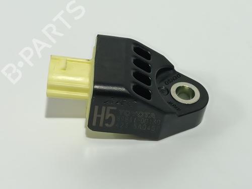 Used Electronic sensor TOYOTA YARIS (_P13_) 1.5 Hybrid (NHP130_) (101 hp) 13707579