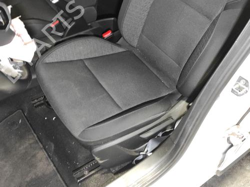 Left front seat RENAULT CLIO V (B7_) 1.5 Blue dCi 100 (B7AD) | BP39987877C15 - Image 2