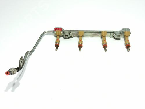 Used Injection rail TOYOTA PRIUS (_W3_) 1.8 Hybrid (ZVW3_) (99 hp) 30366905