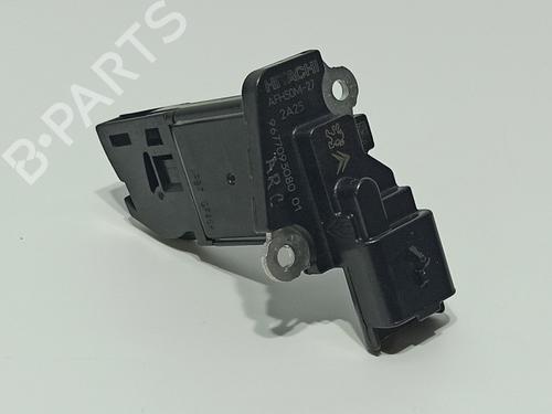 Used Mass air flow sensor CITROËN C3 / C3 ORIGIN III (SX) 1.5 BlueHDi 100 (SXYHYP, SXYHTU) (102 hp) 15909793