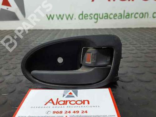 Maneta interior trasera derecha TOYOTA YARIS (_P9_) 1.4 D-4D (NLP90_) (90 hp) 3280489