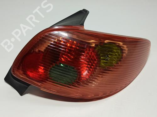 Højre baglygte PEUGEOT 206 Hatchback (2A/C) [1998-2012]  28802723