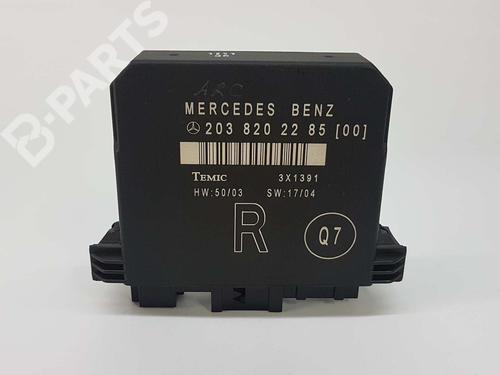 Dør styreenhet MERCEDES-BENZ C-CLASS (W203) C 220 CDI (203.008) (150 hp) 8132935