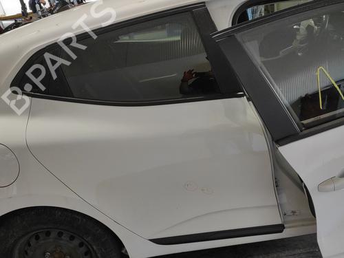 right-rear-door-renault-clio-v-b7_-2019-39981309 main image