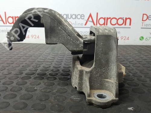 Used Engine mount RENAULT MEGANE III Hatchback (BZ0/1_, B3_) 1.5 dCi (106 hp) 10263364