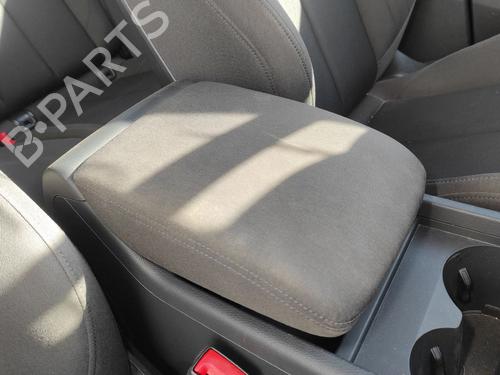 armrest-center-console-audi-q5-fyb-fyg-2016-33293914 main image