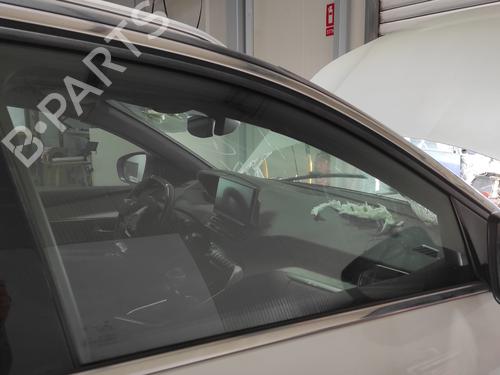 front-right-door-window-peugeot-3008-ii-suv-mc_-mr_-mj_-m4_-2016-27489847 main image