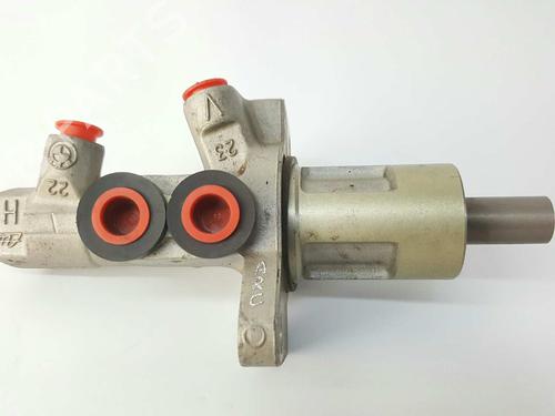 Used Brake master cylinder BMW 1 (E87) [2003-2013]  2736822