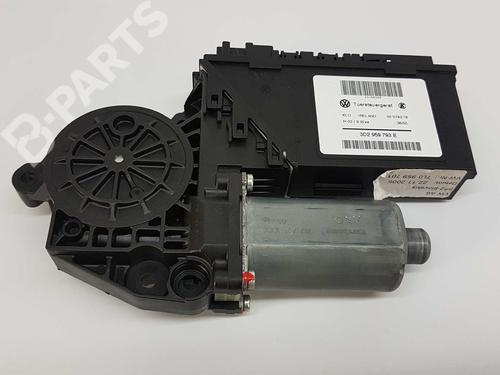 Rudehejsemotor forskærm højre VW TOUAREG (7LA, 7L6, 7L7) 2.5 R5 TDI (174 hp) 7504774