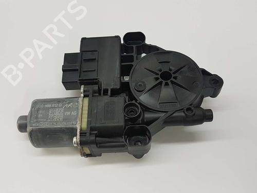 Rudehejsemotor bagstkærm højre VW POLO VI (AW1, BZ1, AE1) 1.0 TSI (95 hp) 8496829
