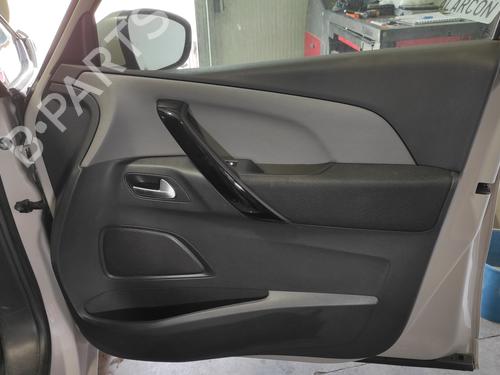 front-right-panel-citroen-grand-c4-spacetourer-3a_-3e_-2018-27439013 main image