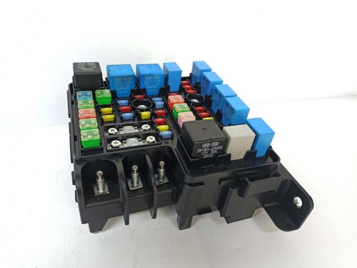 Fuse box HYUNDAI i30 (FD) 1.4 | BP9757482E1 
