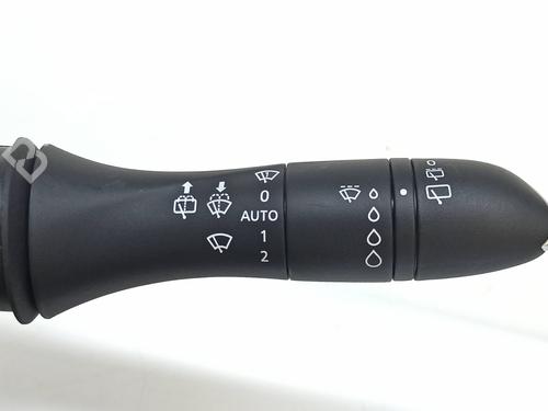 Switch RENAULT MEGANE IV Hatchback (B9A/M/N_) 1.5 Blue dCi 115 (B9A6) | BP11388093I30 