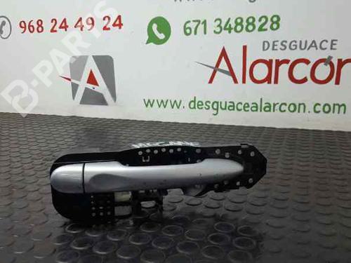Used Front right exterior door handle RENAULT MEGANE III Hatchback (BZ0/1_, B3_) 1.9 dCi (BZ0N, BZ0J) (131 hp) 2763807