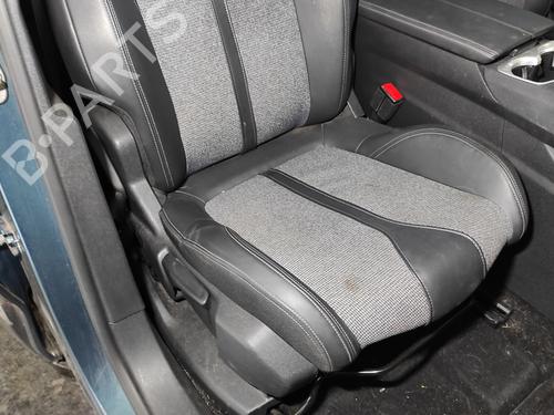 Right front seat PEUGEOT 5008 II (MC_, MJ_, MR_, M4_) 1.2 THP (MRHNYH, MRHNYW, MRHNSJ, MRHNSU, MRHNSM) | BP24985062C16