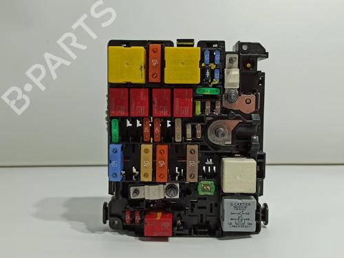 Used Fuse box PEUGEOT 3008 II SUV (MC_, MR_, MJ_, M4_) 1.2 THP/ PureTech 130 (MRHNSM, MRHNSU, MRHNSJ, MRHNYW,... (131 hp) 13923037