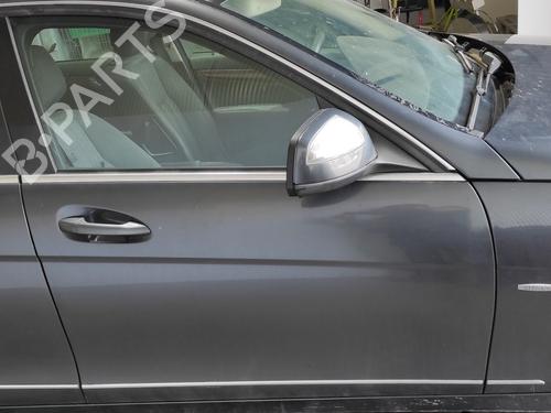 Used Right front door MERCEDES-BENZ C-CLASS (W204) [2007-2015]  17721087
