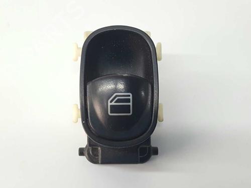 Pulsantiera anteriore destra MERCEDES-BENZ C-CLASS (W203) C 220 CDI (203.006) (136 hp) 4826229
