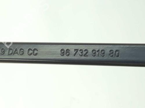 Front windshield wiper arm CITROËN C3 III (SX) 1.2 VTi 82 | BP7047795C143