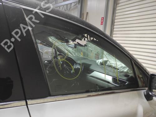 front-right-door-window-renault-captur-ii-hf_-tce-130-hfmf-2020-12318805 main image
