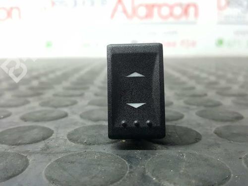 Right rear window switch FORD MONDEO III Saloon (B4Y) 1.8 16V | BP2772855I28 
