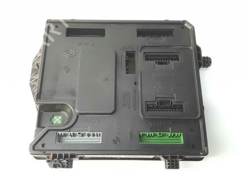Sikringsdose RENAULT MEGANE III Hatchback (BZ0/1_, B3_) 1.5 dCi (BZ0C) (90 hp) 6213396