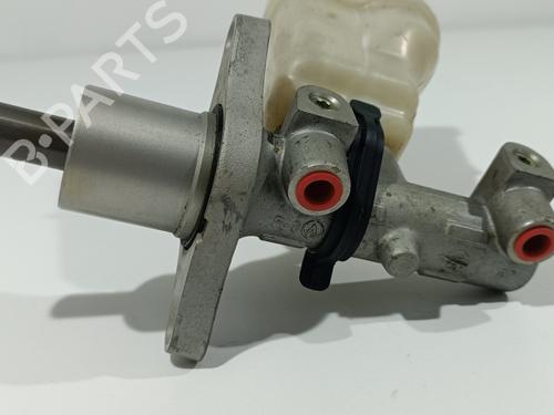 Brake master cylinder CITROËN C5 III (RD_) 2.7 HDi (RDUHZJ) | BP21523249M77 