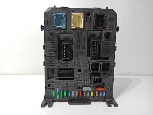 Used Fuse box PEUGEOT 407 (6D_) 1.6 HDi 110 (6D9HZC, 6D9HYC) (109 hp) 21546809