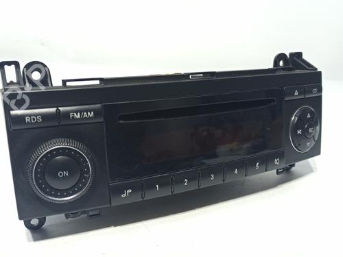 Radio MERCEDES-BENZ B-CLASS Sports Tourer (W245) B 180 CDI (245.207) | BP11426826E6 