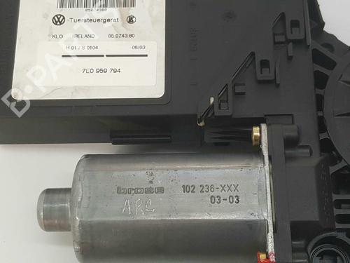 Right rear window motor VW TOUAREG (7LA, 7L6, 7L7) 2.5 R5 TDI | BP8271983E22