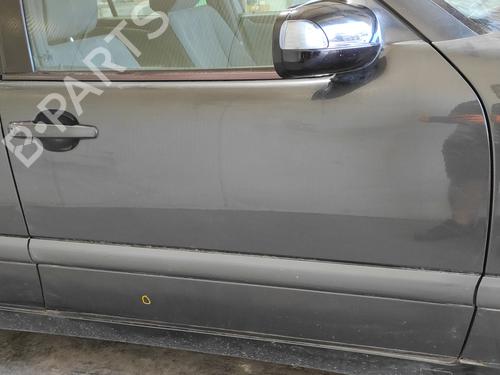 Right front door MERCEDES-BENZ E-CLASS (W210) E 270 CDI (210.016) | BP15765360C3 