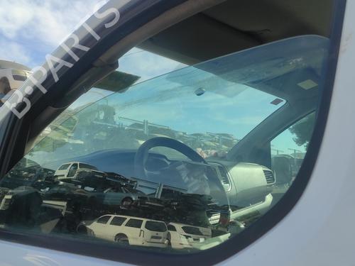 front-left-door-window-peugeot-expert-van-v_-16-bluehdi-115-2016-21563456 main image