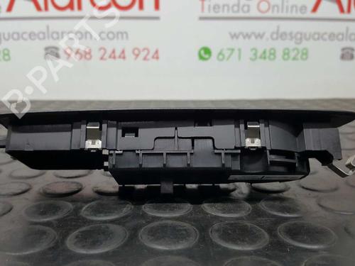 Right front window switch BMW 1 (E87) 120 d | BP2753587I26