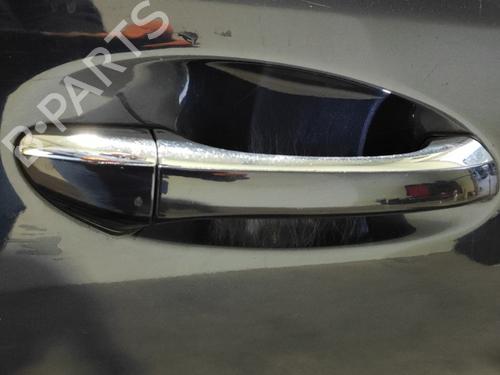 Używane Klamka zewnętrzna drzwi przednich prawych MERCEDES-BENZ E-CLASS (W211) E 320 CDI (211.026) (204 hp) 22342535