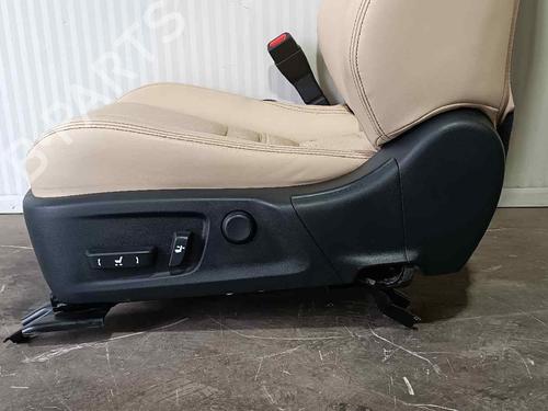 Left front seat LEXUS IS III (_E3_) 300h (AVE30_, AVE30R) | BP9998191C15