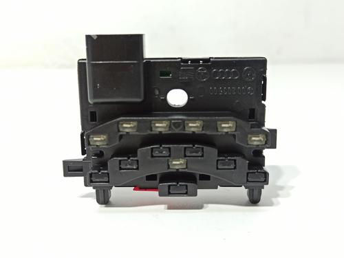 Used Electronic module Electronic module AUDI A3 (8P1) 1.9 TDI (105 hp) 33045600 33045600