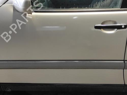 Left front door MERCEDES-BENZ E-CLASS (W210) E 290 Turbo-D (210.017) | BP15800682C2