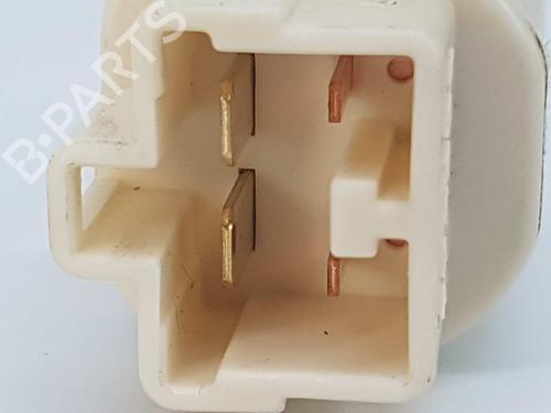 Switch TOYOTA AURIS (_E18_) 1.8 Hybrid (ZWE186_, ZWE186R) | BP14541339I30 