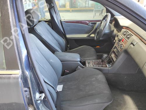 Brugte MERCEDES-BENZ E-CLASS (W210) E 270 CDI (210.016) (170 hp) 4282469